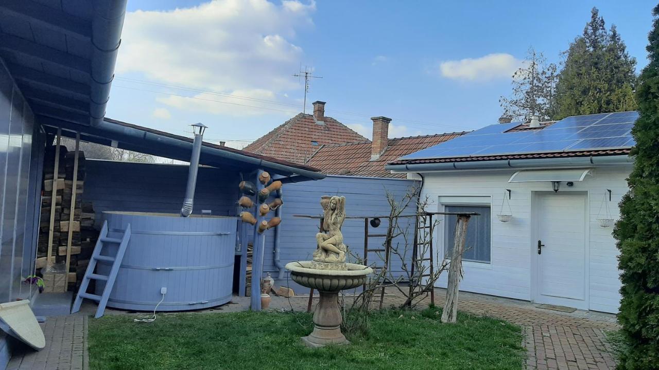 Villa Harmónia Gyula Exterior foto